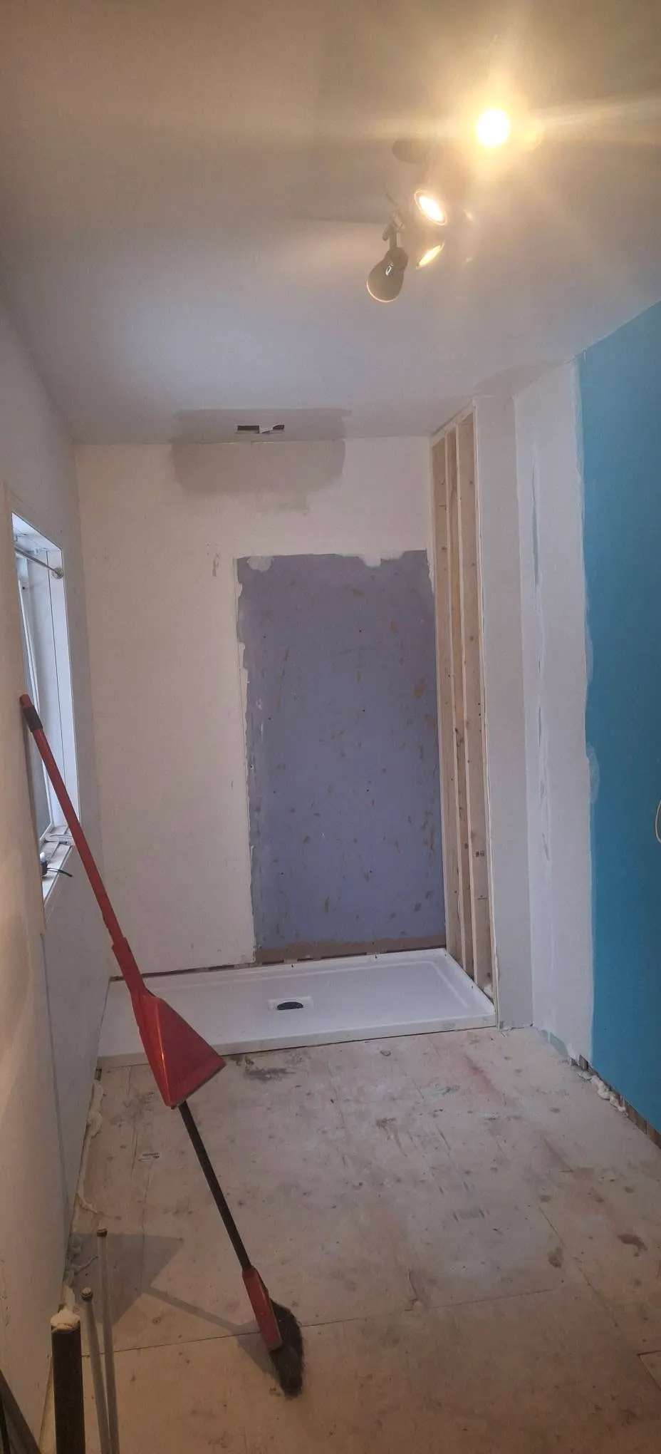 Rénovation de salle de bain, étape 1 : salle de bain et céramique