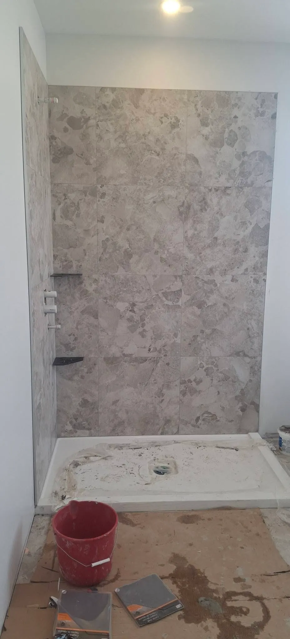 Rénovation de salle de bain, ouvrage terminé : salle de bain et céramique