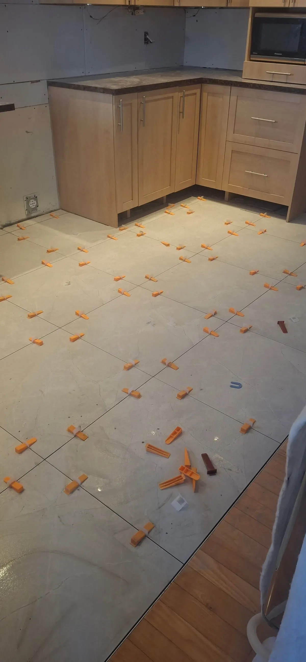 Plancher céramique de cuisine, étape 1 : salle de bain et céramique