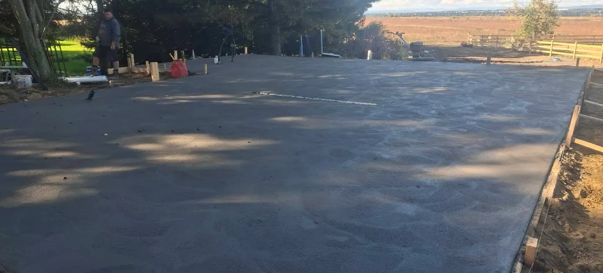 Grande dalle extérieure, étape 1 : dalle de béton