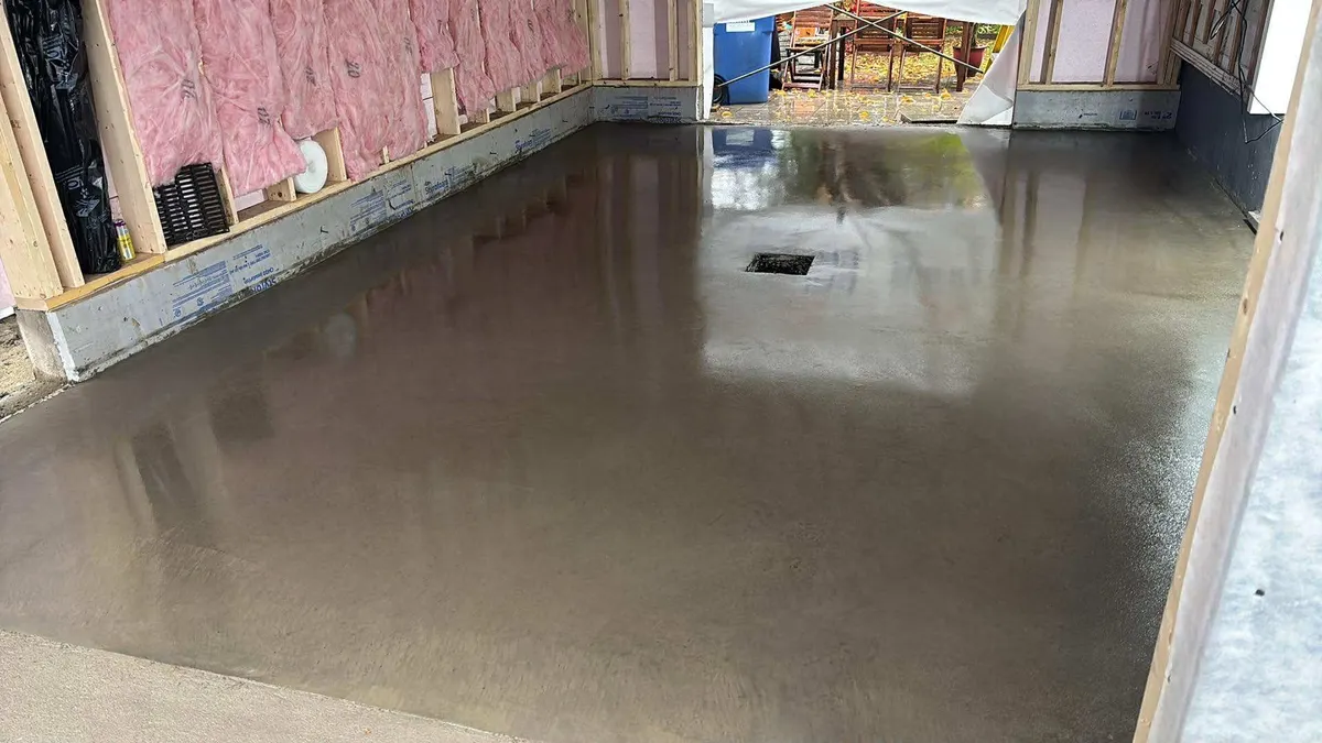 Dalle de garage polie, ouvrage terminé : dalle de béton